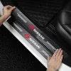 Naklejki Ochronne na Progi Nissan – Carbon Look z Logo NISSAN - zestaw 4 sztuk