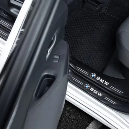 Naklejki Ochronne na Progi BMW – Carbon Look z Logo BMW - zestaw 4 sztuk