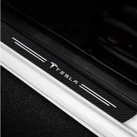 Naklejki Ochronne na Progi Tesla – Carbon Look z Logo TESLA - zestaw 4 sztuk