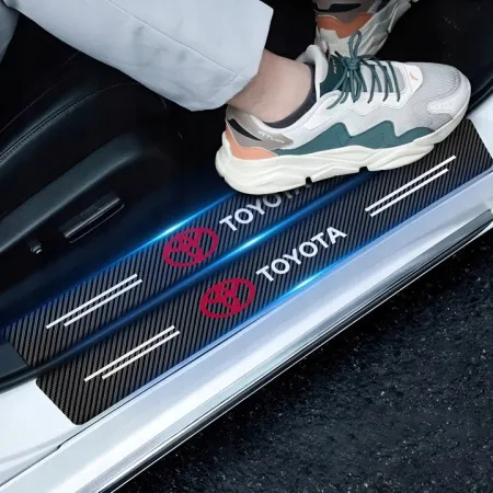 Naklejki Ochronne na Progi Toyota – Carbon Look z Logo TOYOTA - zestaw 4 sztuk
